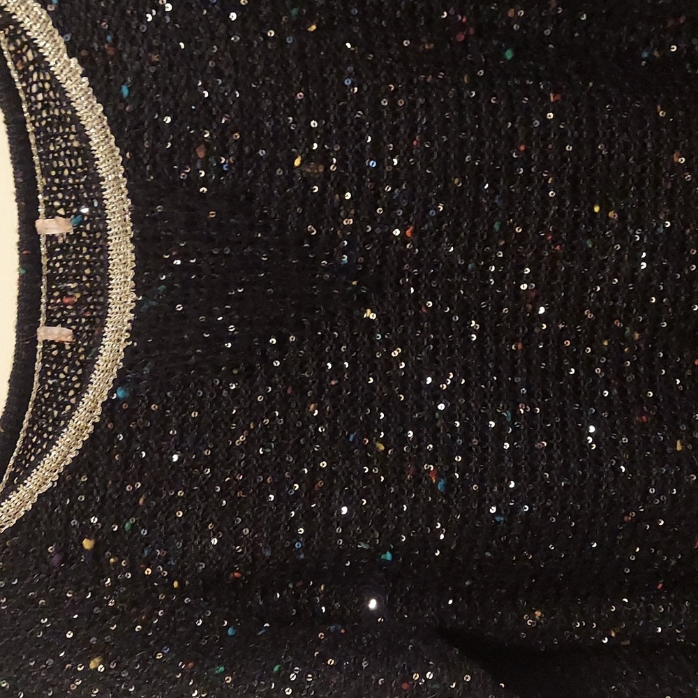 Sweater - Picture 2 of 7